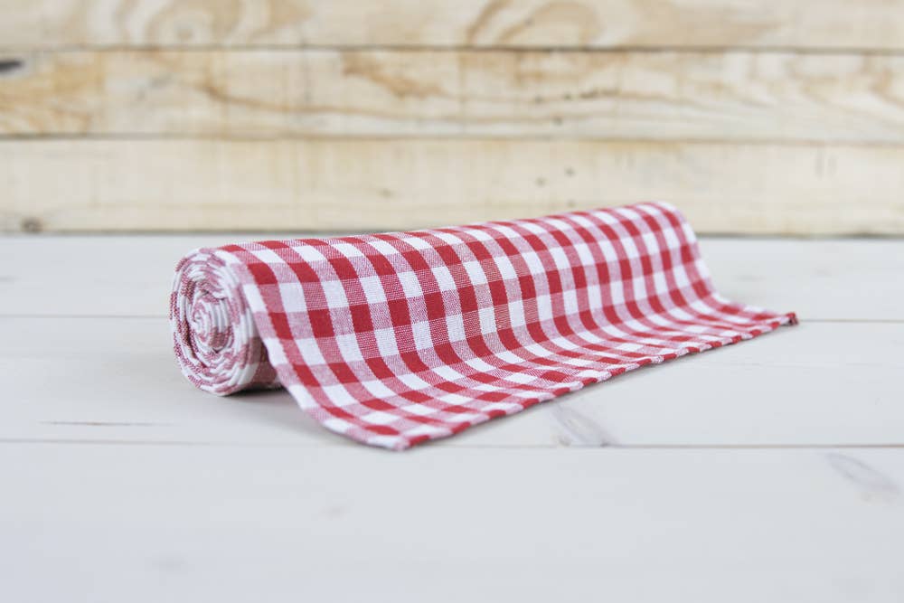 Red Gingham table runner 300X300 cm